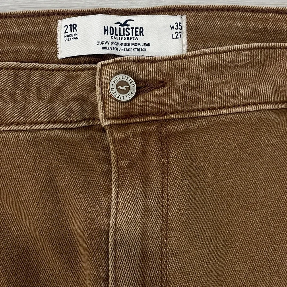 Hollister Curvy High Rise Mom Jeans Tan‎ Plus Size 21R Solid